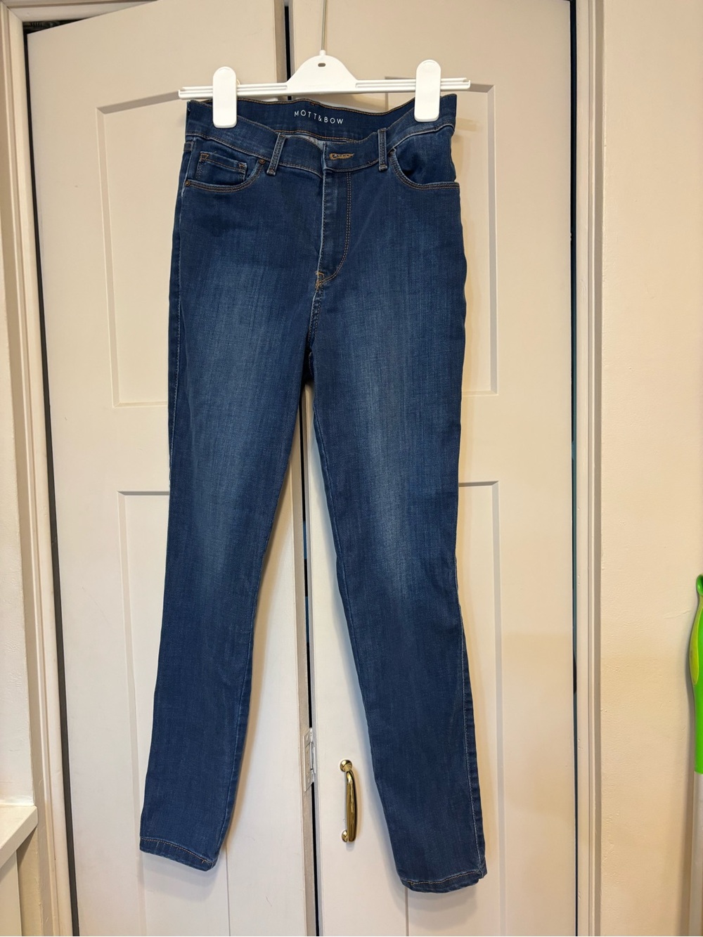 Mott & Bow Skinny Jeans